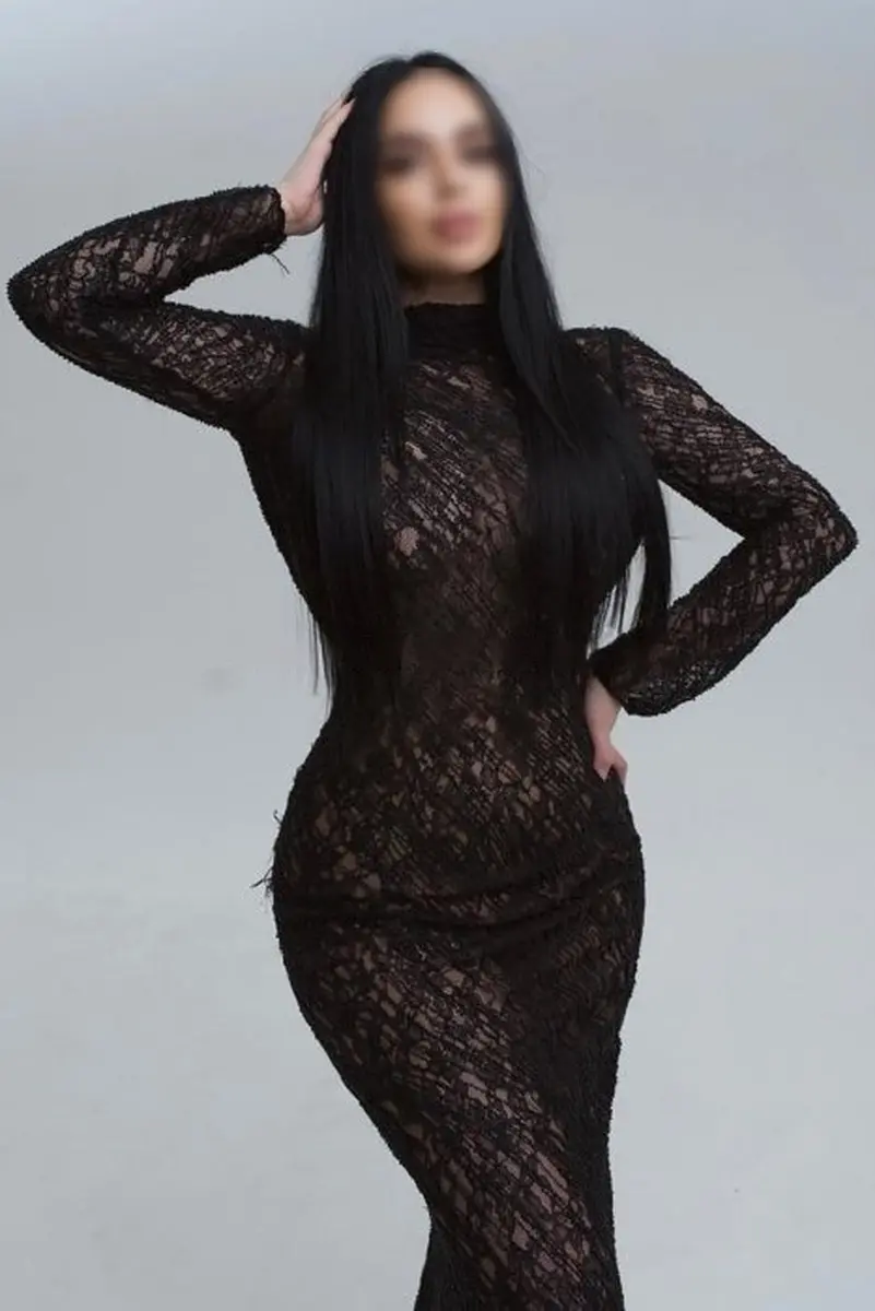 Monna profile in Dubai